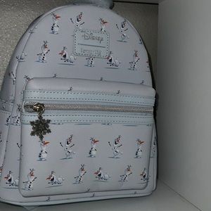 Super RARE Olaf Loungefly